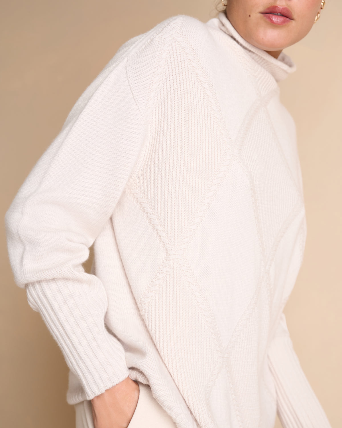 Pull blanc cassé col montant manches longues AERIEN/14091/023