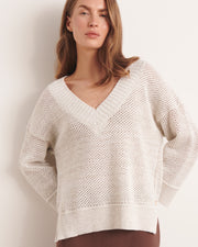 pull en maille résille irisé blanc cassé