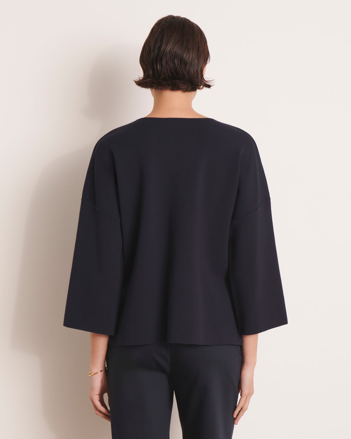 Pull bleu marine encolure V en maille milano ALEXINE13/13066/313