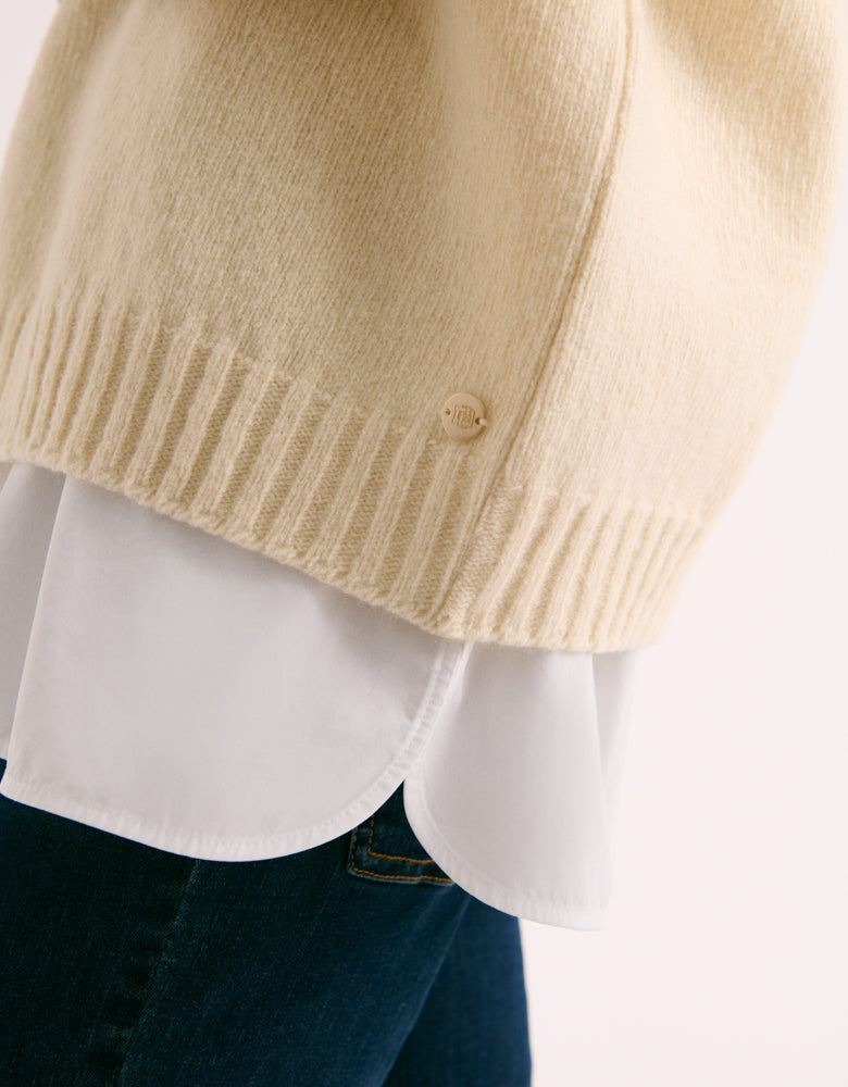 Knit sweater with deep V-neck ALMA/86144/003