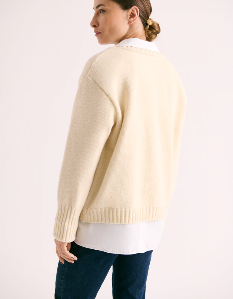 Knit sweater with deep V-neck ALMA/86144/003