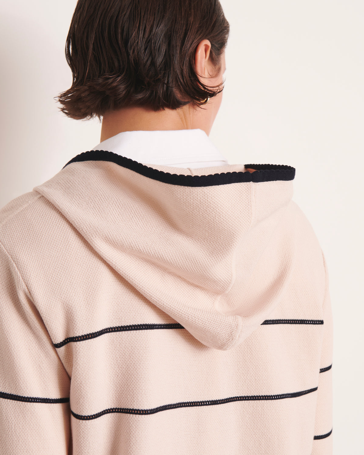 Pull à capuche beige à rayures en maille ALPHA-BIS/13236/781