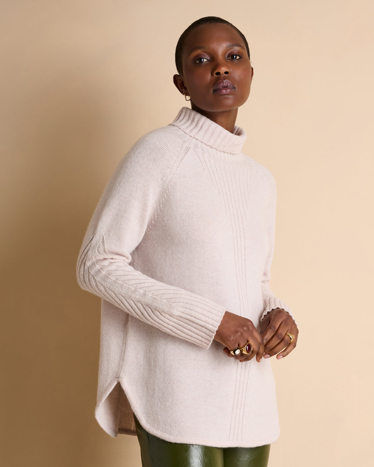Pull beige col montant dessin en cotes ANNA/14130/003