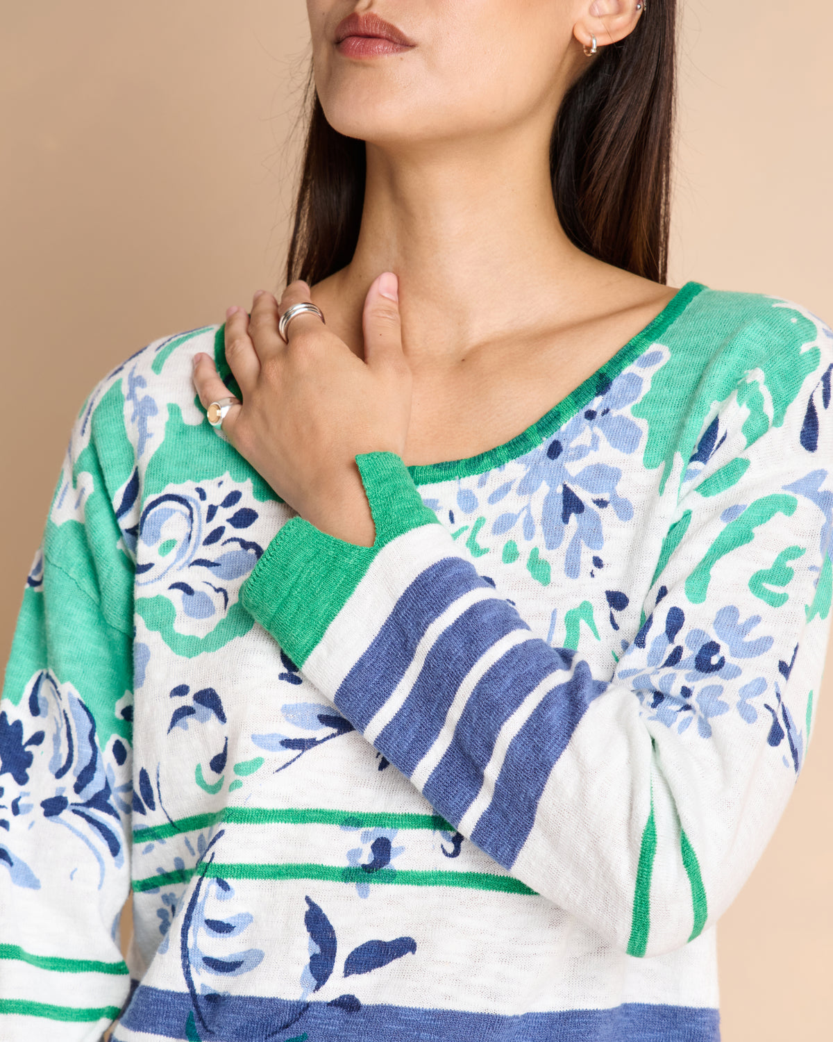 Pull bleu et vert rayé à motif fleuri ARAYNA/14085/781