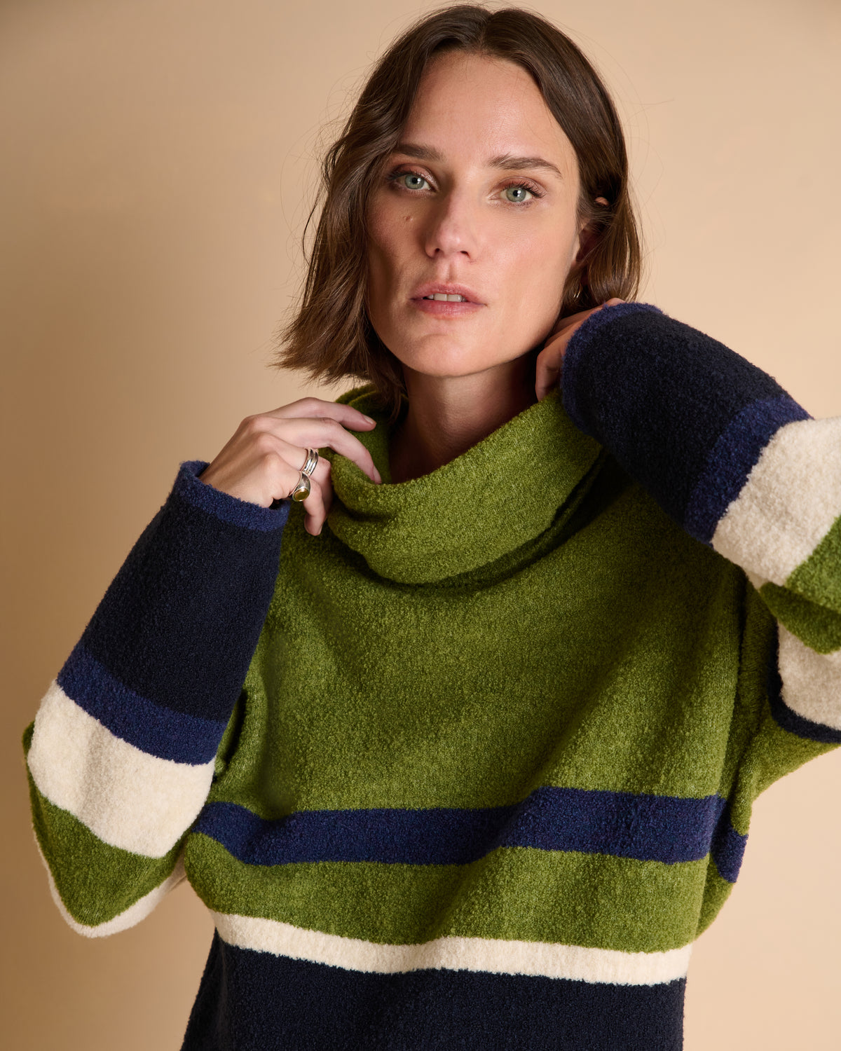 Pull bleu marine et kaki à rayures col roulé ARIANA/14014/861