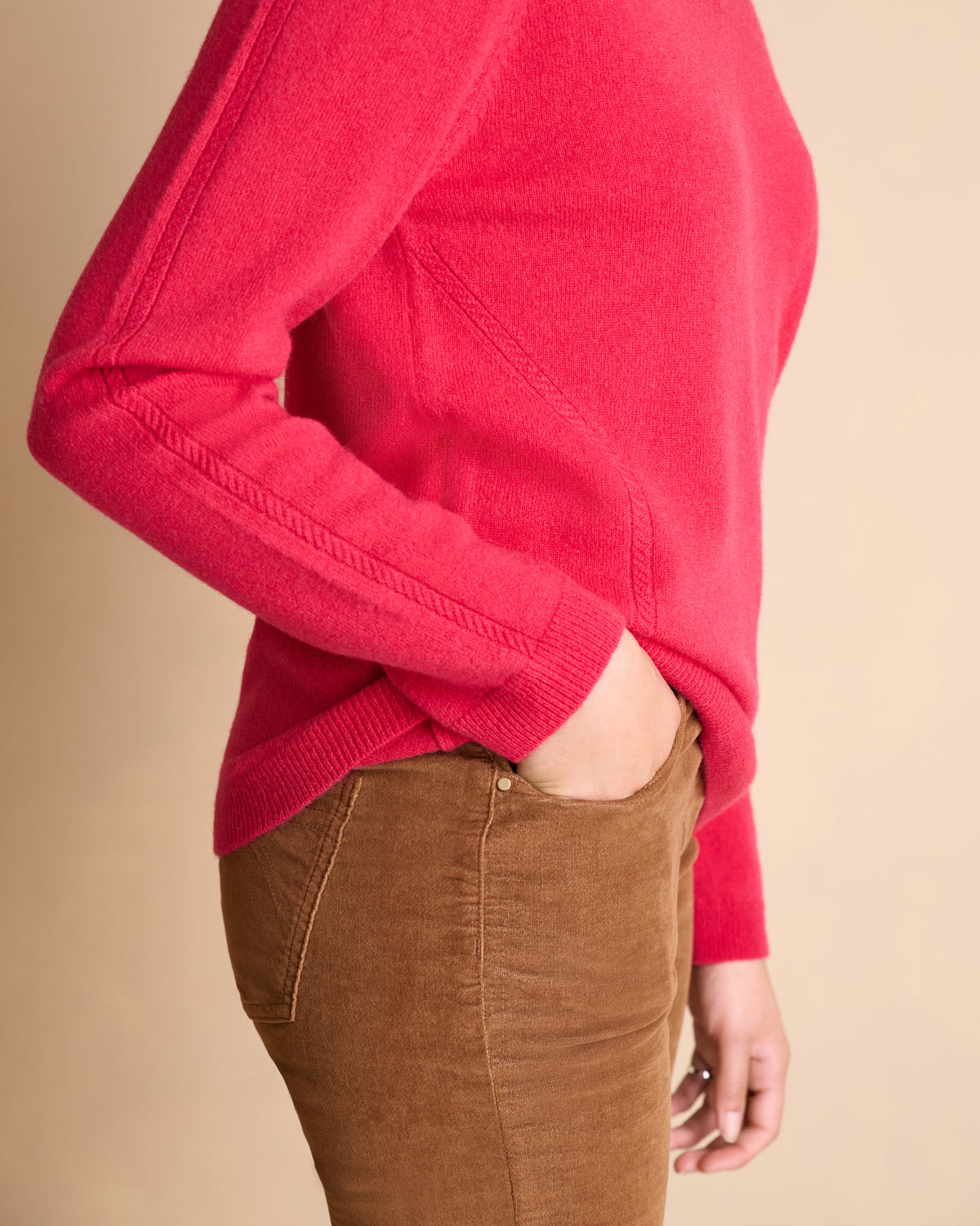 Pull rose coupe droite encolure V ASELUX/14055/415