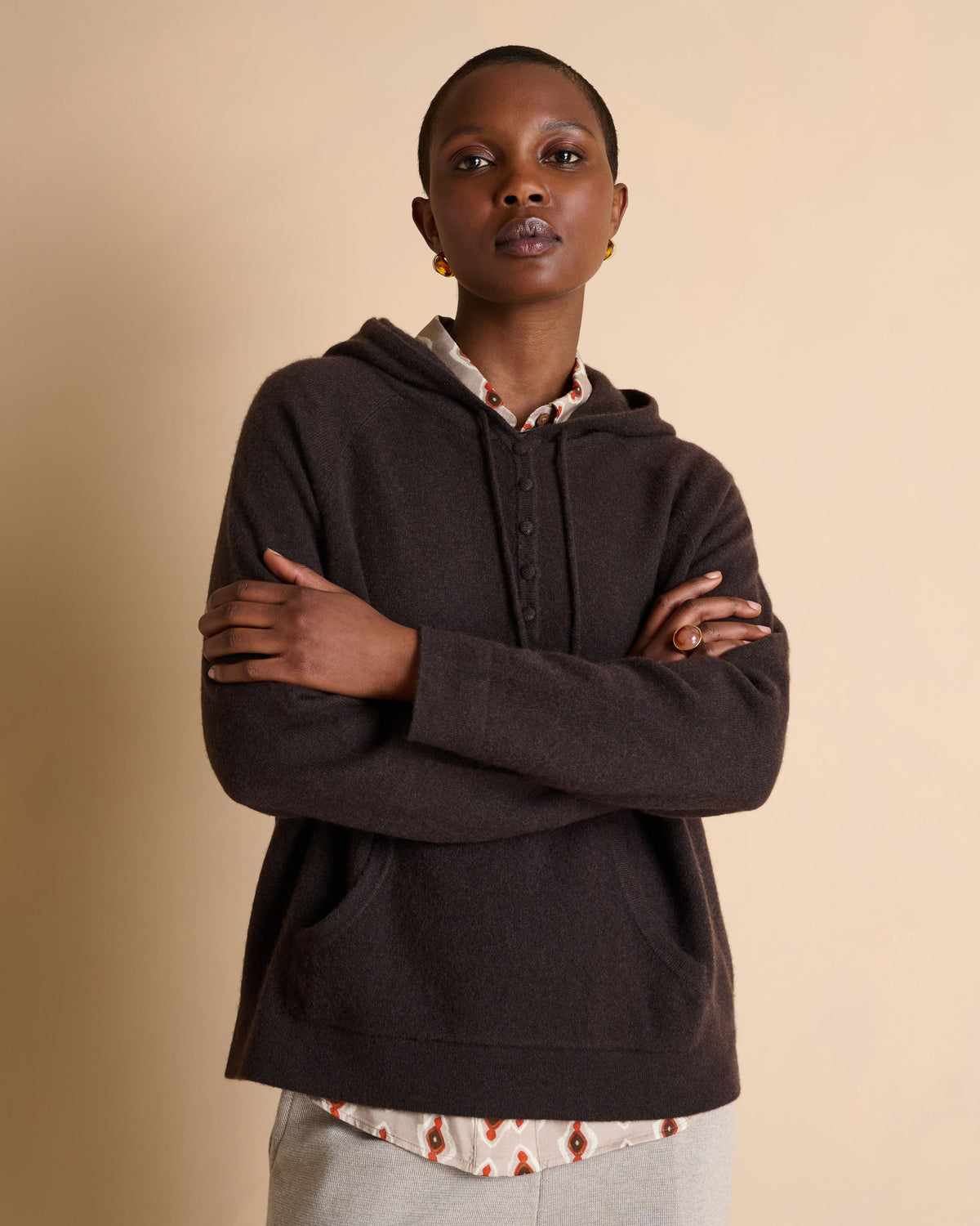 Pull à capuche marron avec poche kangourou ASWEATUX/14093/039