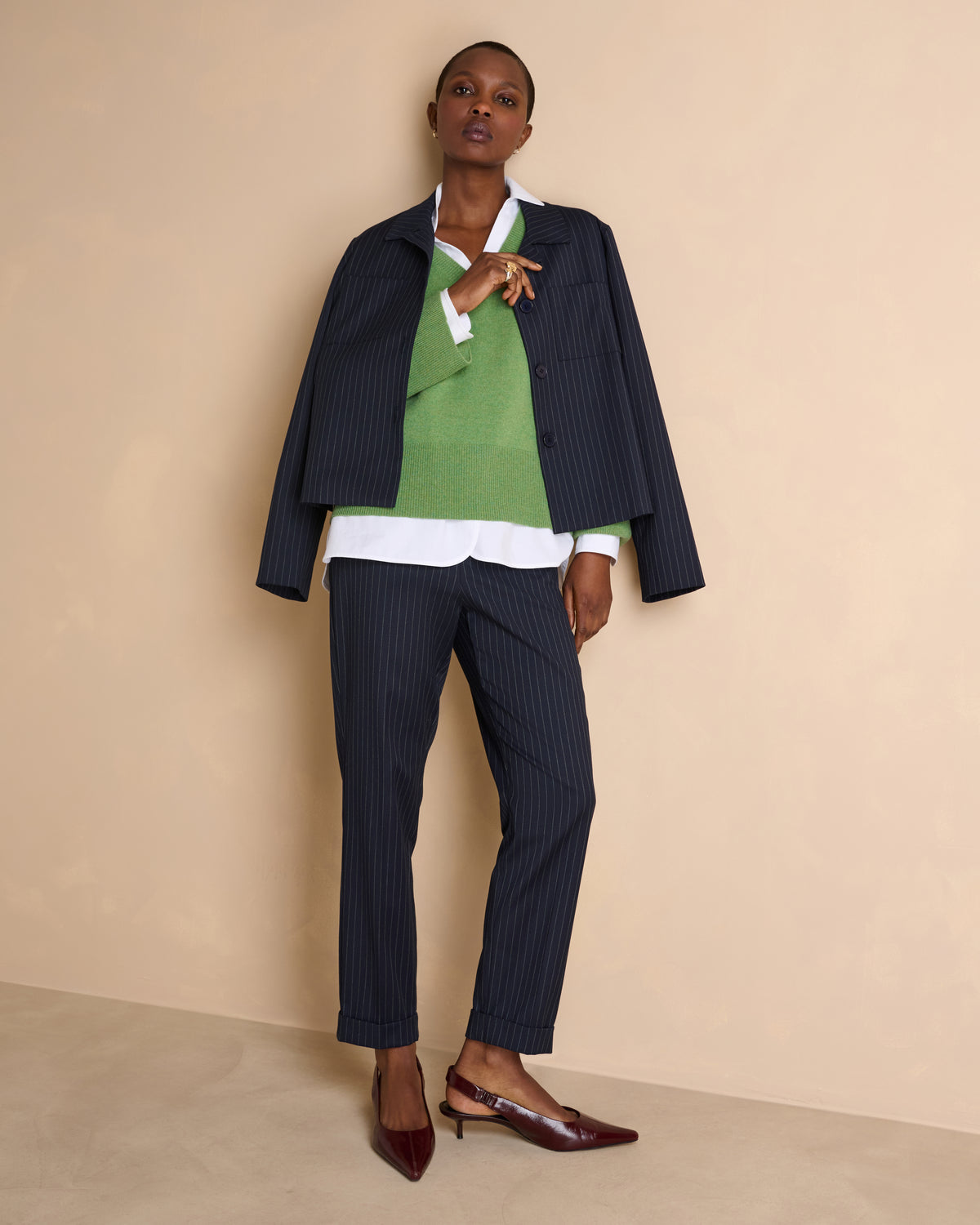 Pull vert coupe droite encolure V manches larges AVELUX/14051/193