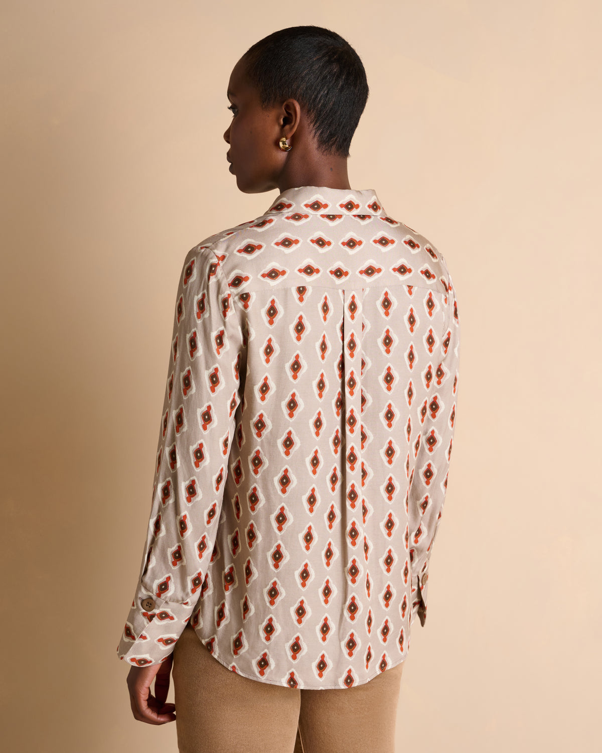 Chemise beige imprimée manches longues CALLIGRAPHIE/14082/538