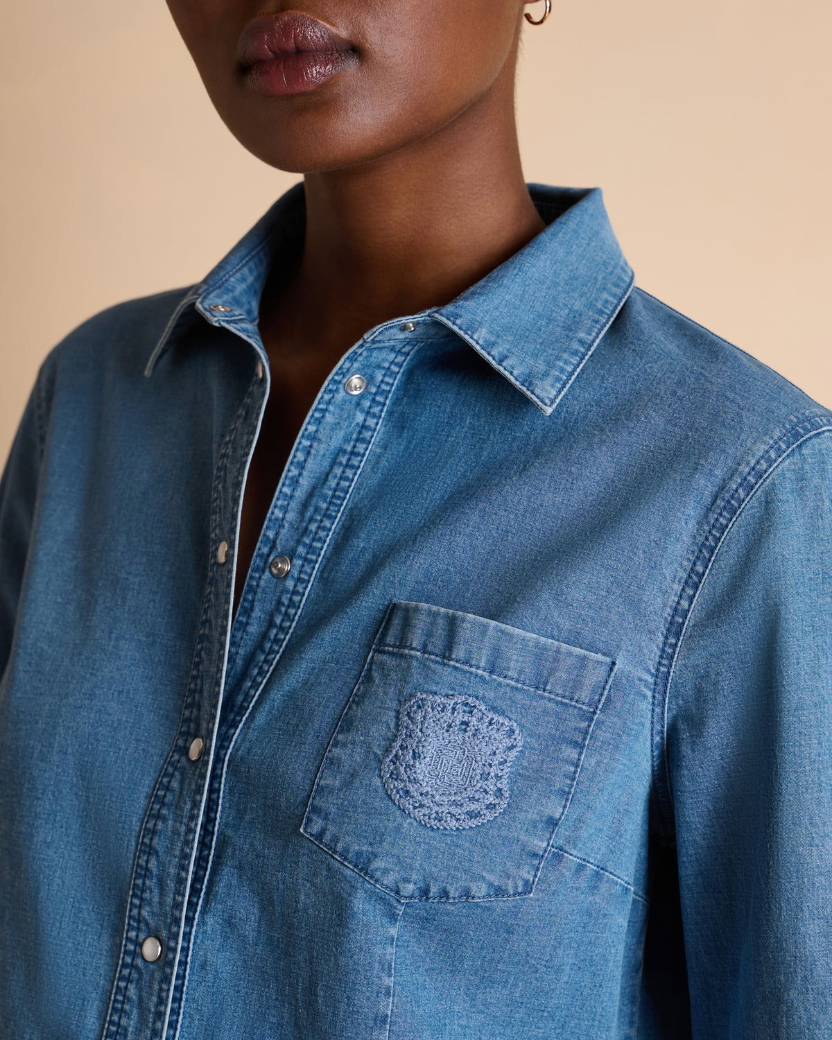 Chemise bleue en jean manches longues CALVI14/14068/301