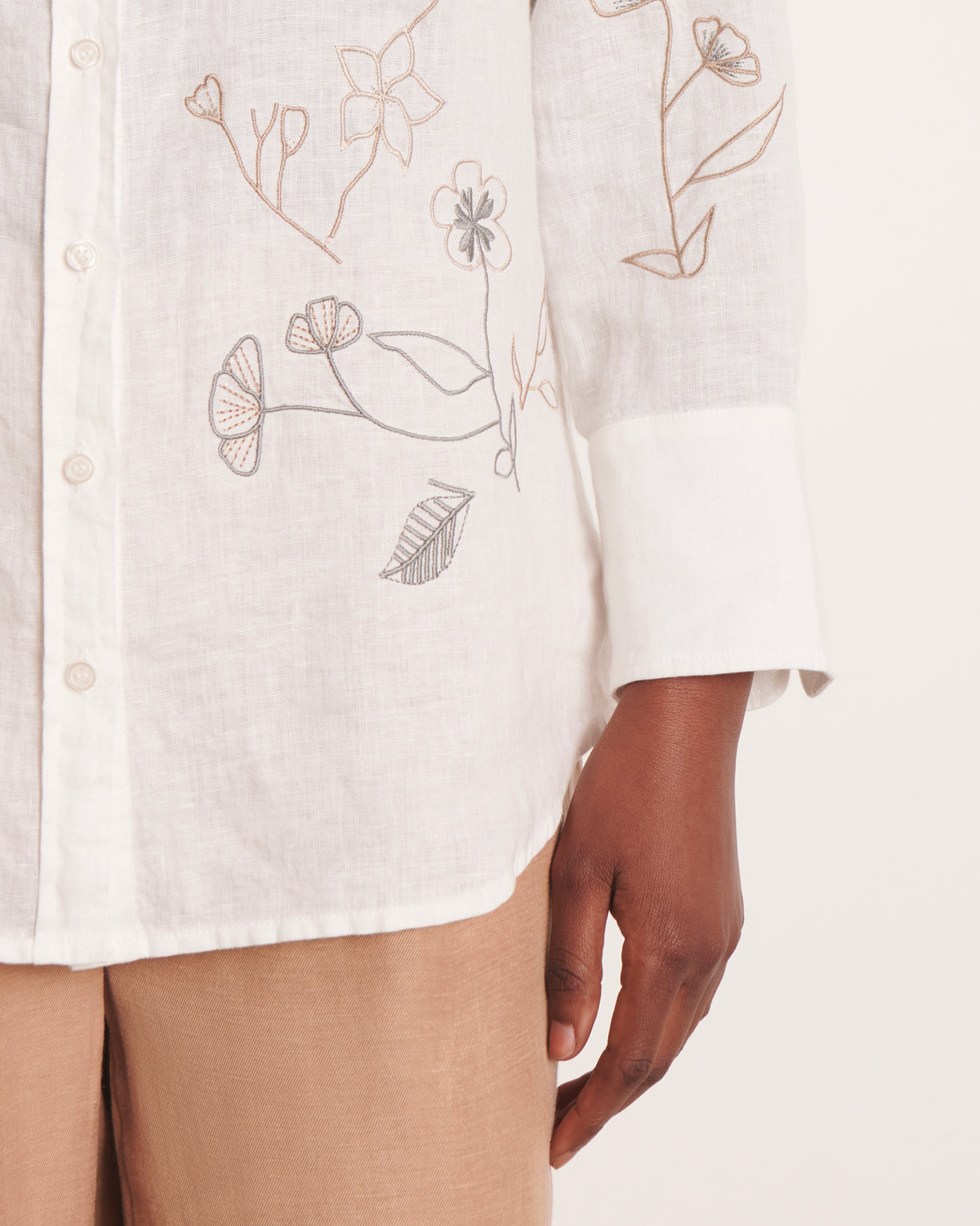 Chemise blanc cassé brodée CAMELIA/13143/511