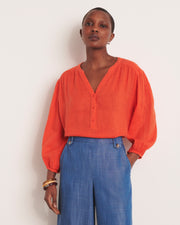 blouse orange brodée en gaze de lin