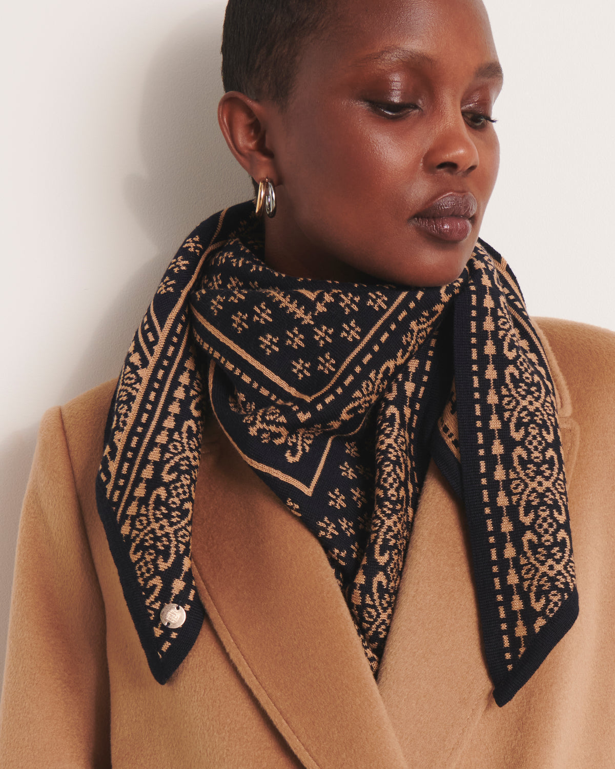 EMPEREUR/12247/886 bufanda triangular en jacquard