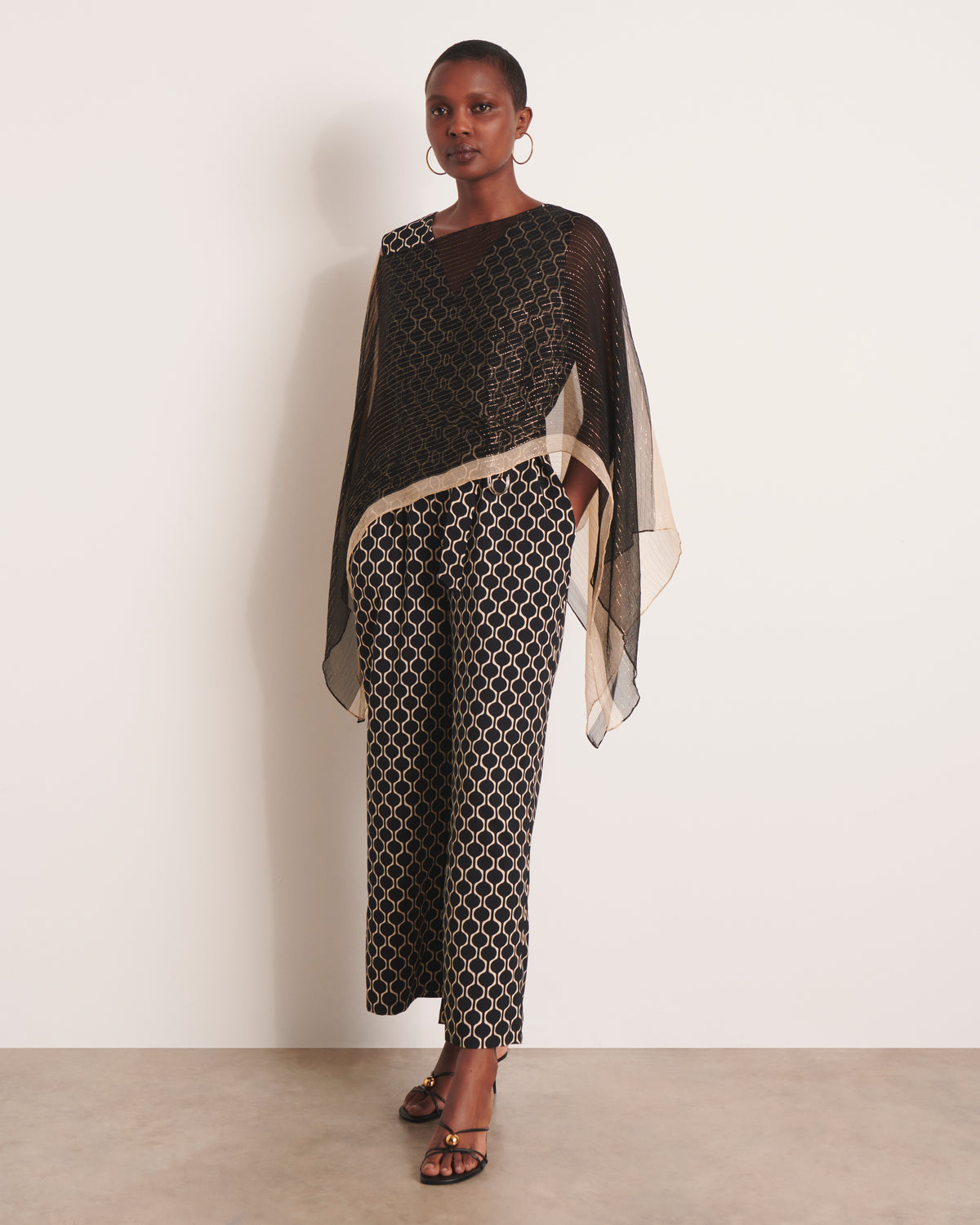 Beige and iridescent black cape EXTRAVAGANTE/13176/670
