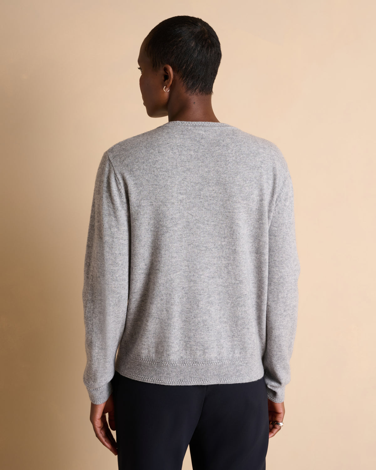 Gilet gris encolure ronde boutonné GIGI/14047/912