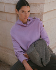 Pull violet à col roulé bouton sur épaules en laine et cachemire