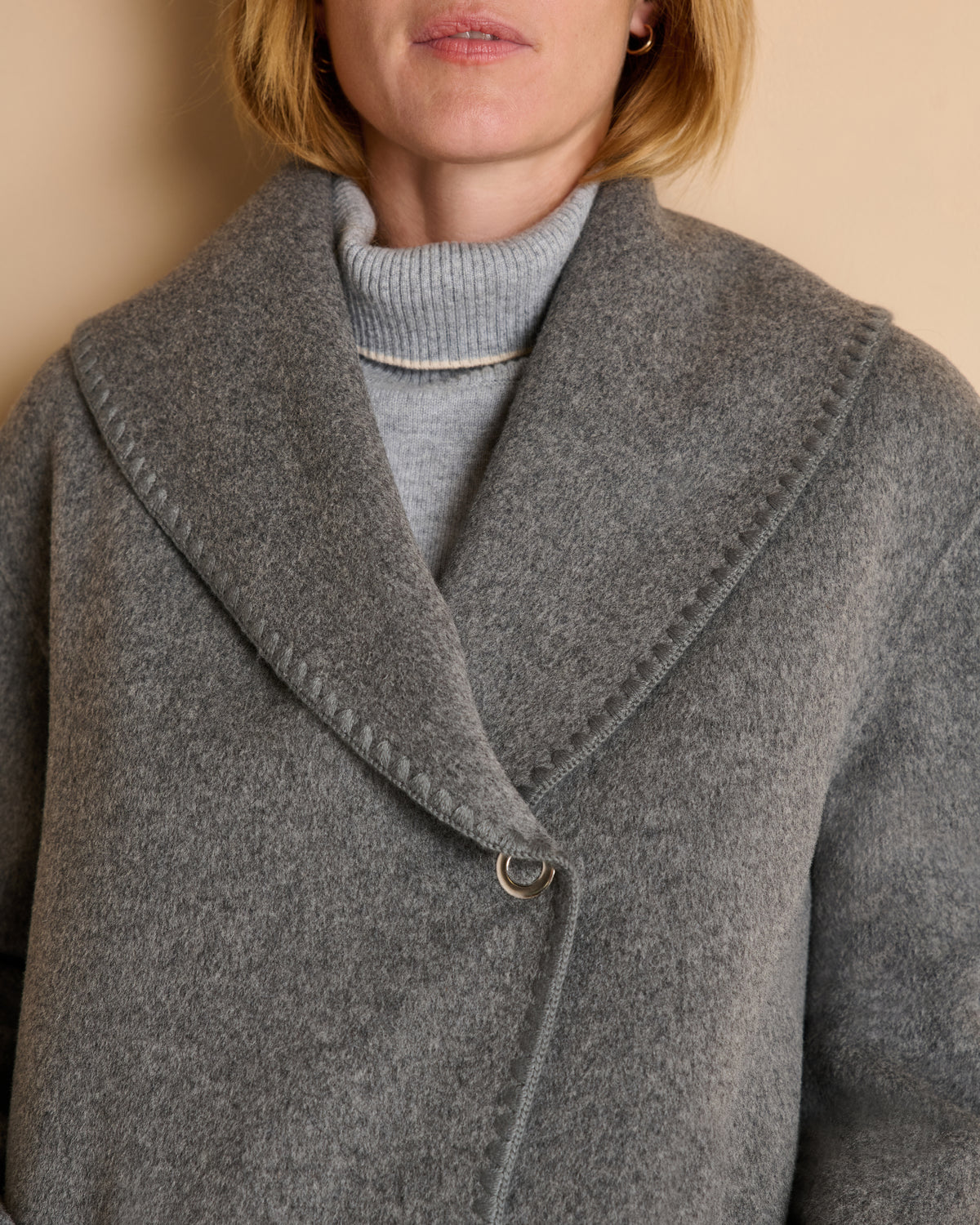 Manteau gris long frangé MASCOTTE/14210/911