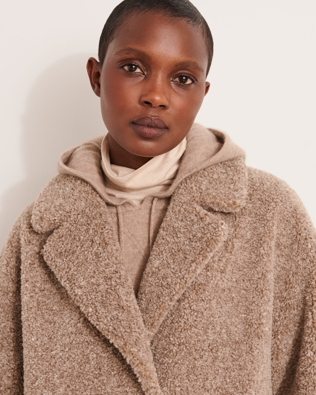 Manteau mi-long en fausse fourrure METEO/12033/022