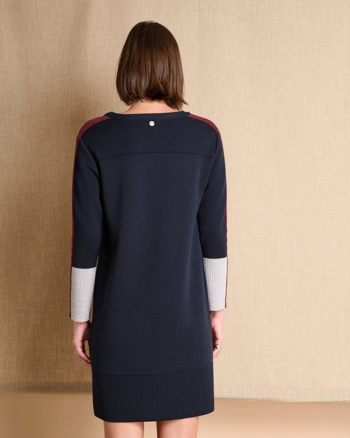Robe courte bleu marine en laine col rond OCTAVIE1927/14197/886