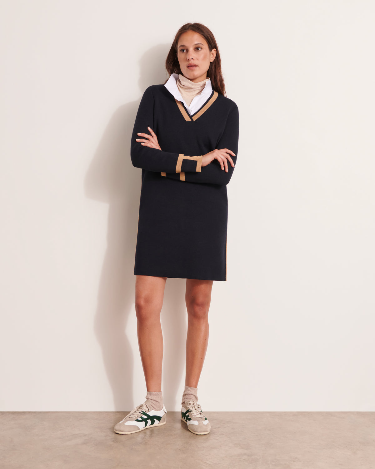Robe courte col V en maille double face stretch ODALIE1927/12208/886