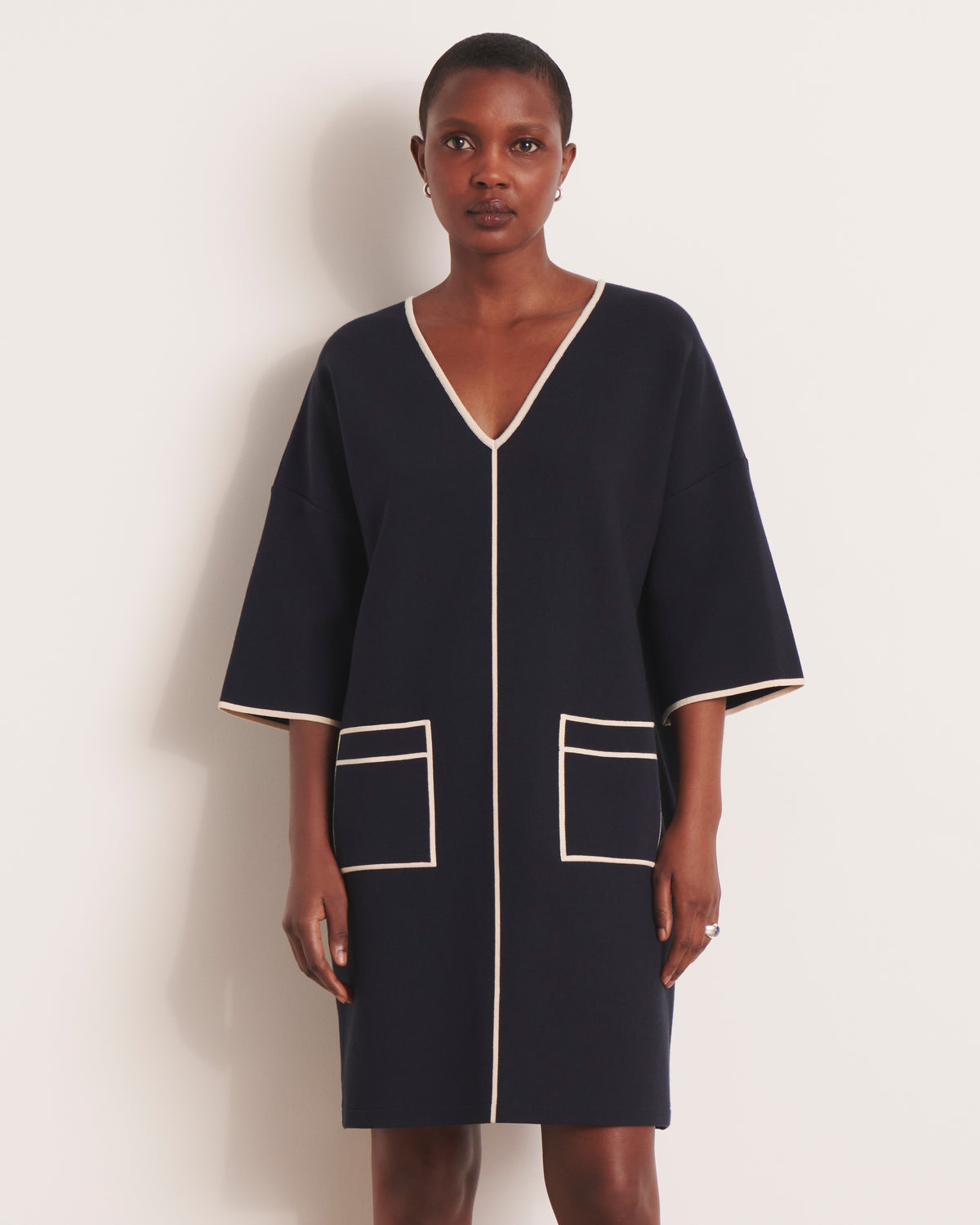 Robe courte bleu marine en maille milano OLEXINE/13103/313