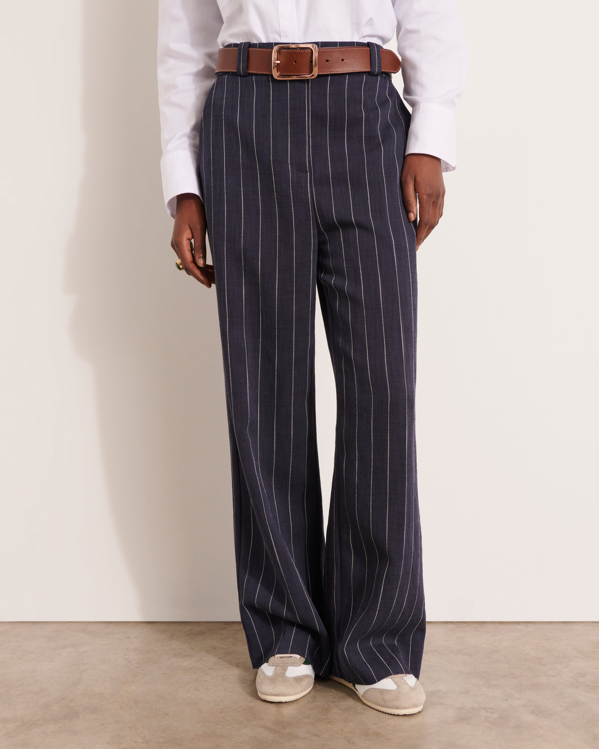 pantalon large bleu marine à rayures en  viscose stretch