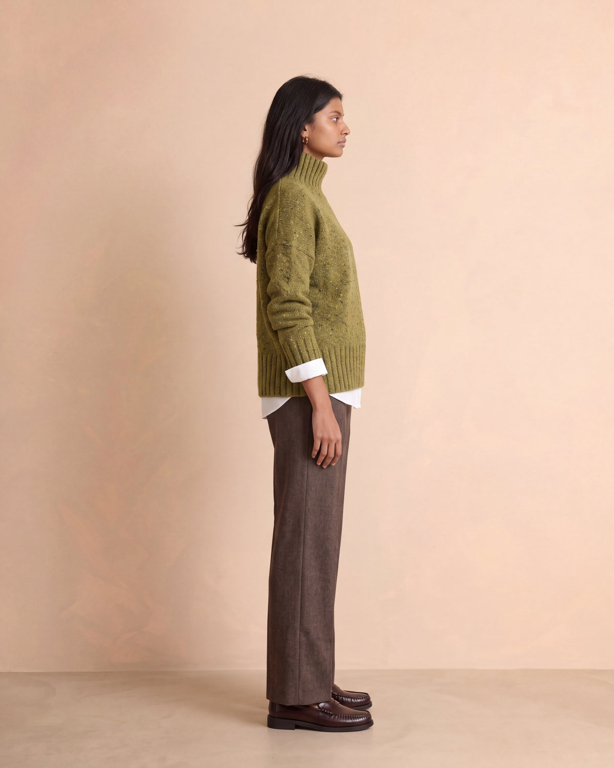 Pantalon marron large dos élastiqué contient de la laine