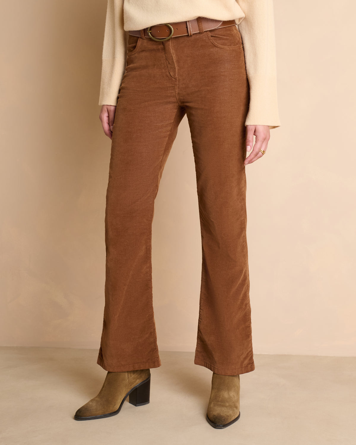 Pantalon marron coupe flare en velours POUNO14-BIS/14142/045