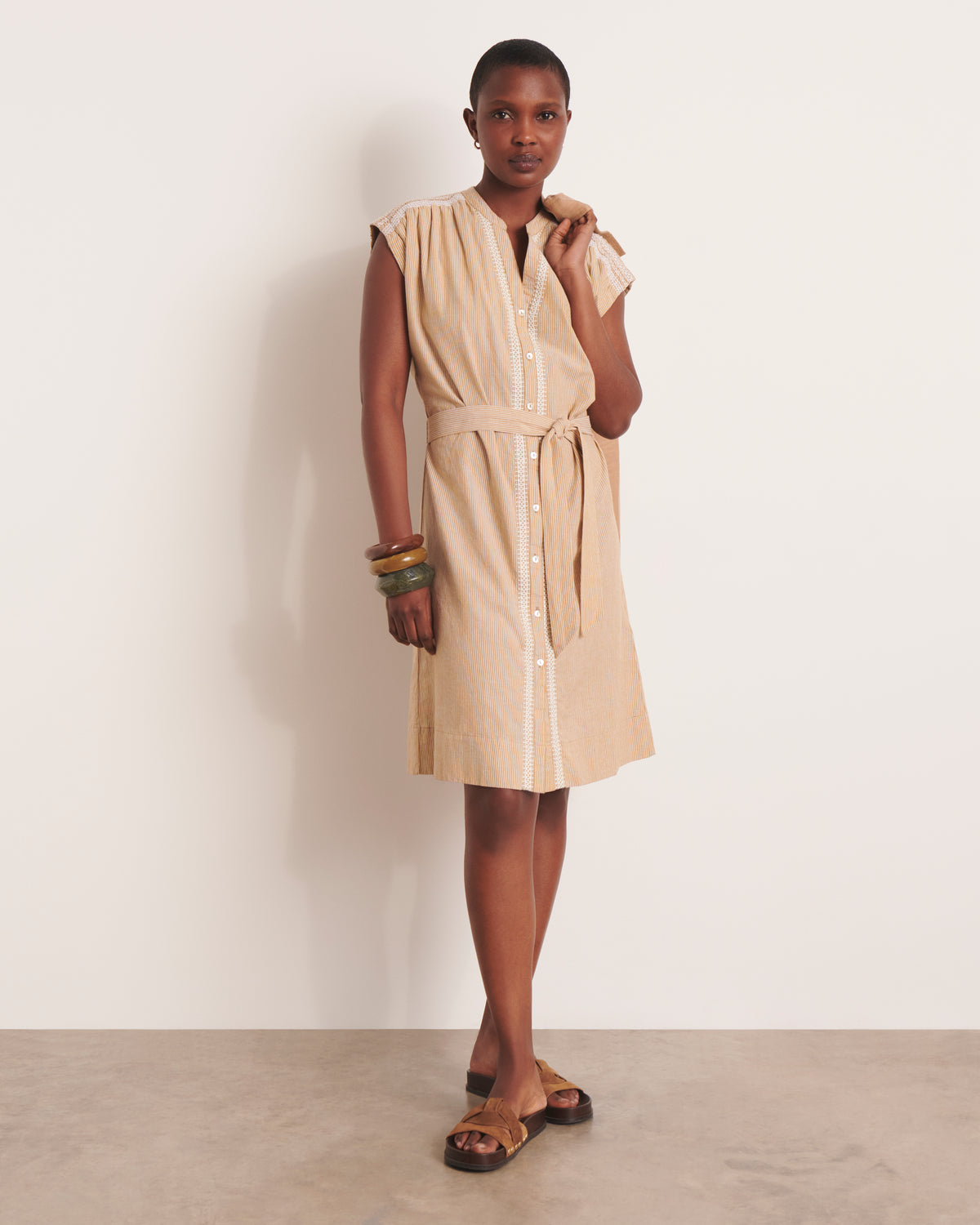 Robe courte droite beige manches kimono ROMULUS/13226/531