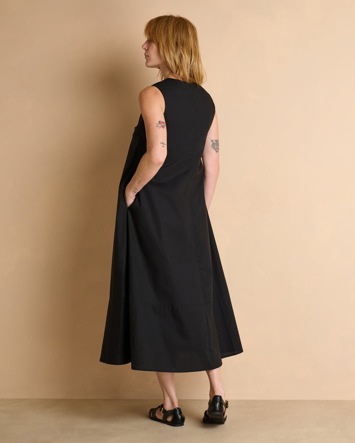 Robe longue noire sans manches ROSITA/13339/500