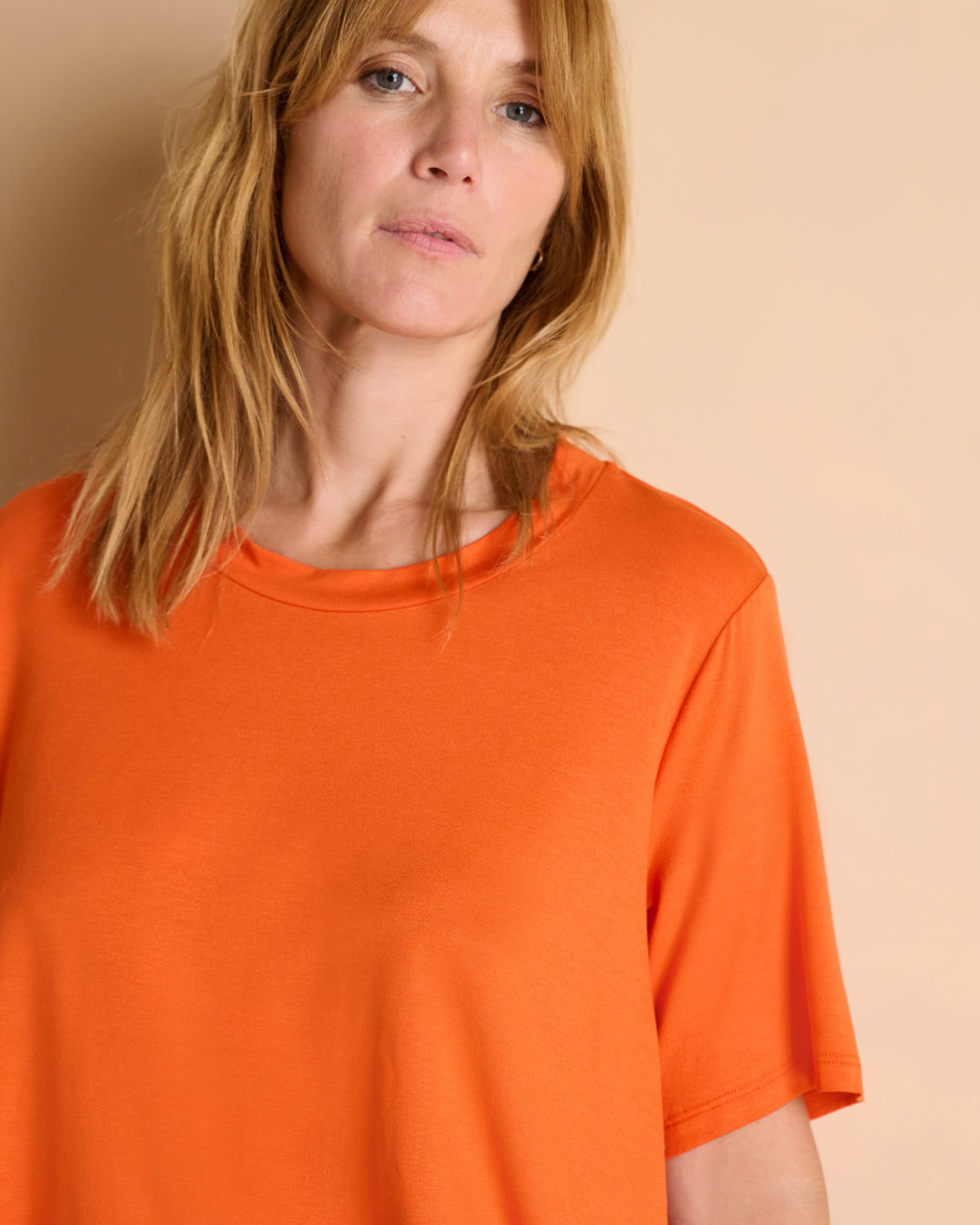 Tee-shirt orange manches courtes et col rond TIMILI/13348/117