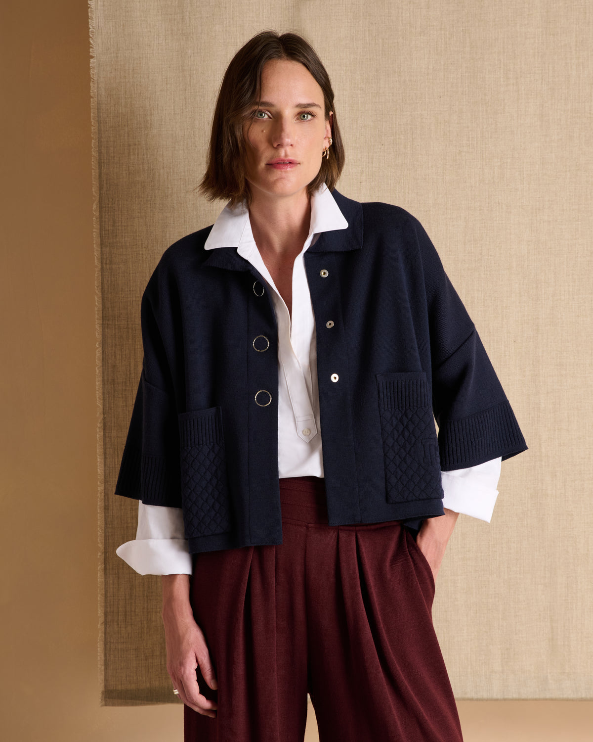 Veste courte bleu marine en laine boutonnée VICTORIA1927/14032/319