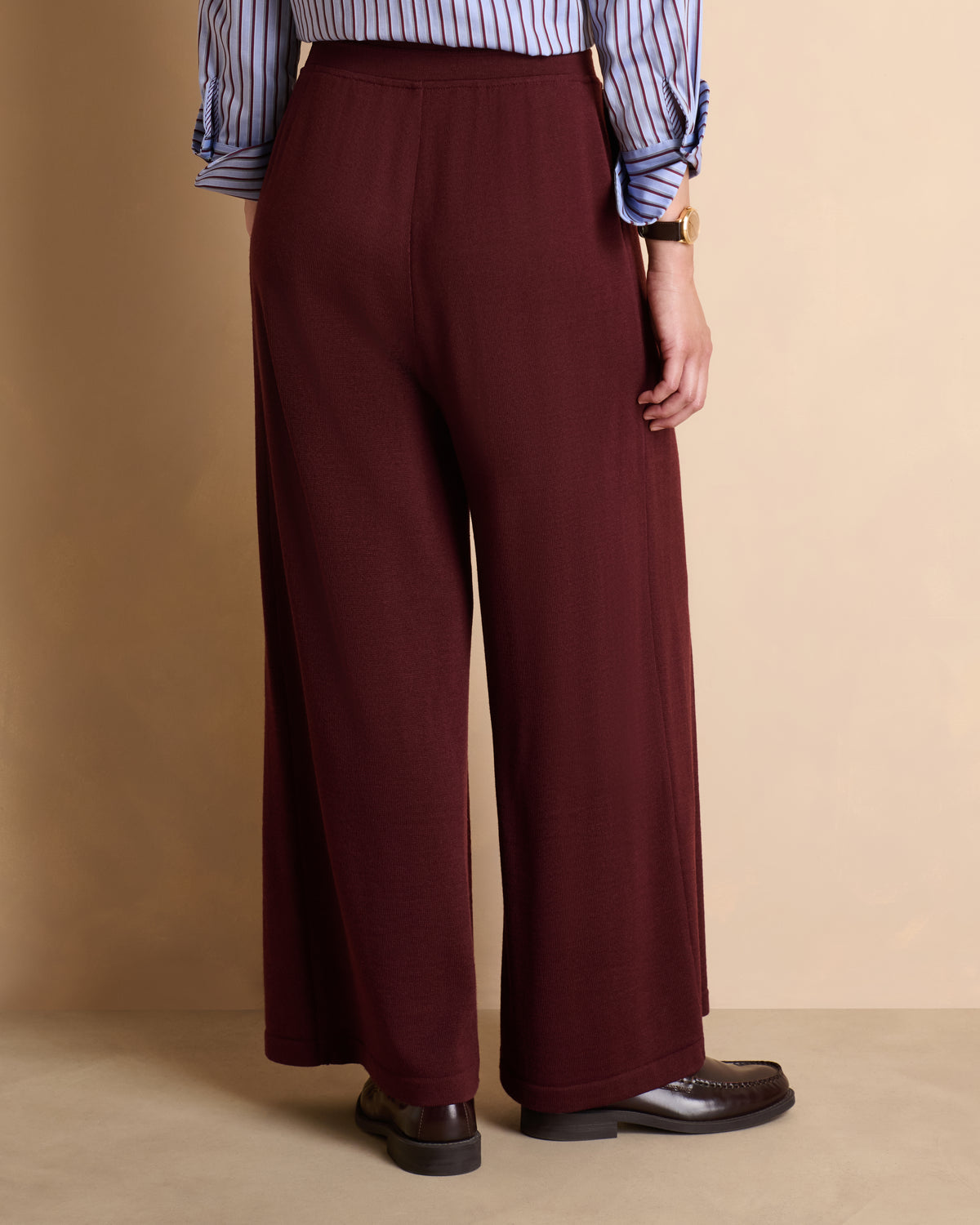 Pantalon bordeaux large et fluide en laine YANG1927/14146/366