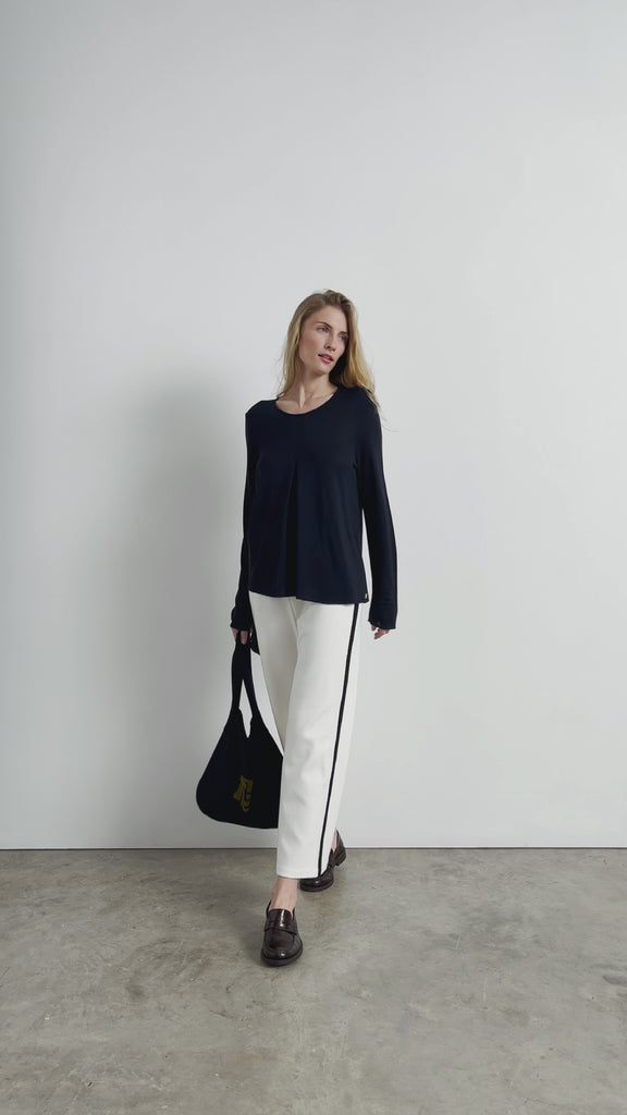 pull col rond en jersey bleu marine made in france